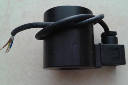 電磁線圈的電感主要起到什么作用？
